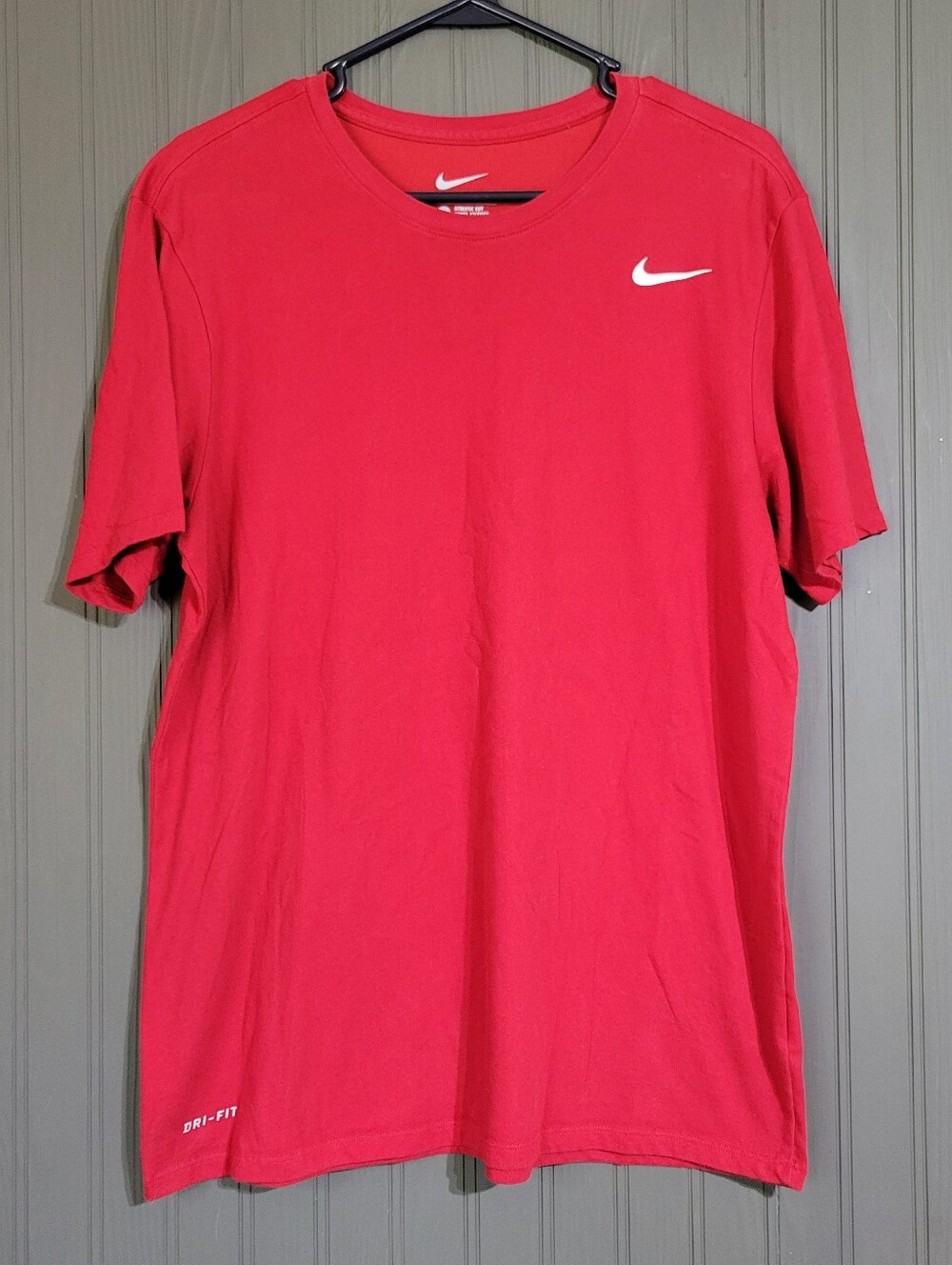 Nike Dri-Fit Short Sleeve T-Shirt Athletic Cut The Nike Tee Red Men's Large
